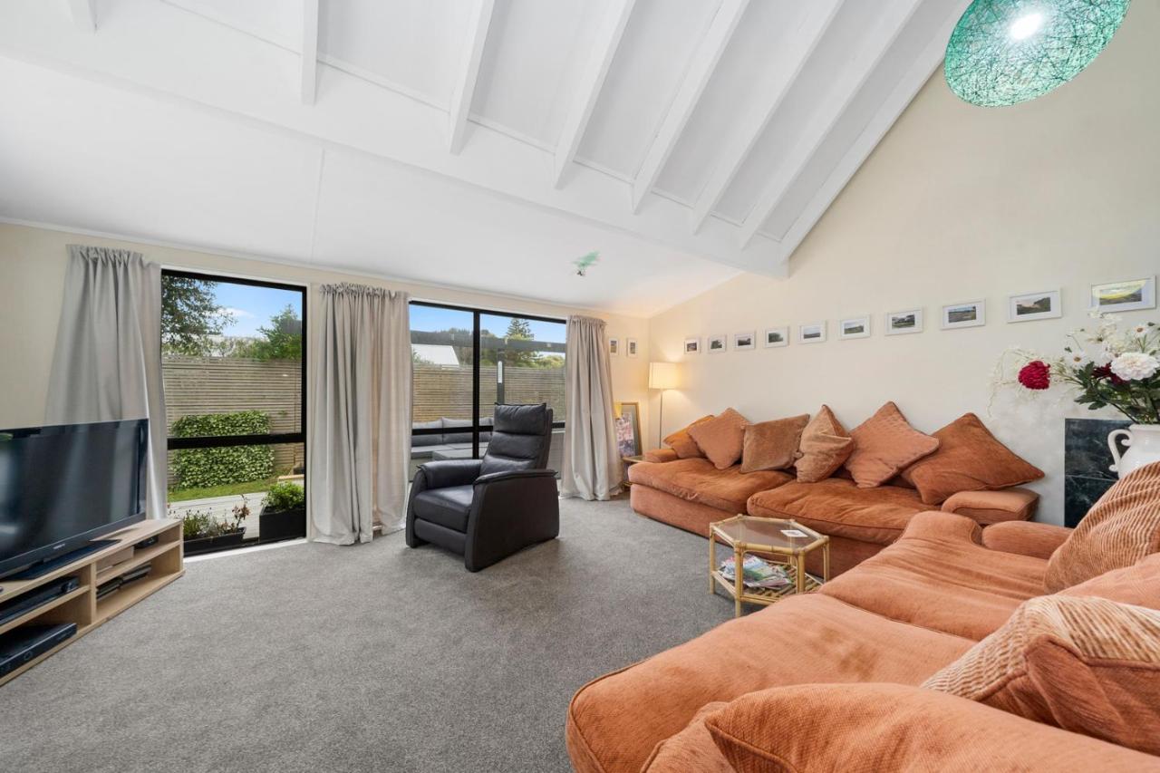 Wharerata - Otaki Beach Holiday Home Zewnętrze zdjęcie